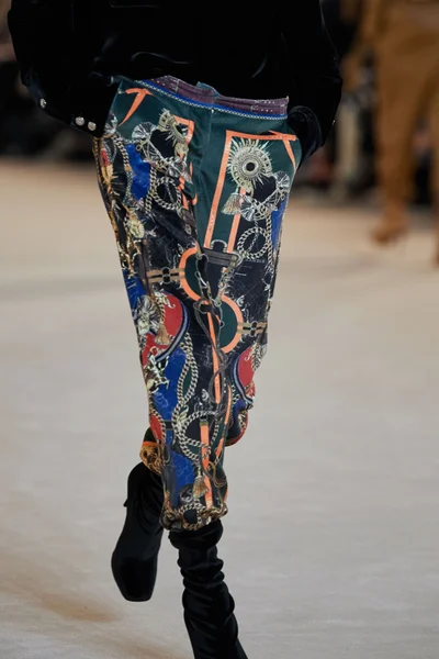 Look 85